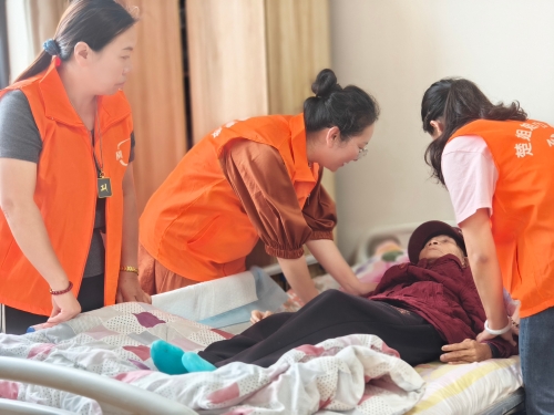 “楚姐姐巾帼家政”家政劳务品牌照片6