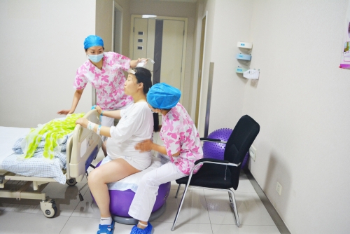 永宁塞上阿姨家政劳务品牌照片2