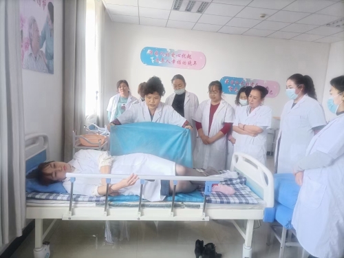 开展护理培训